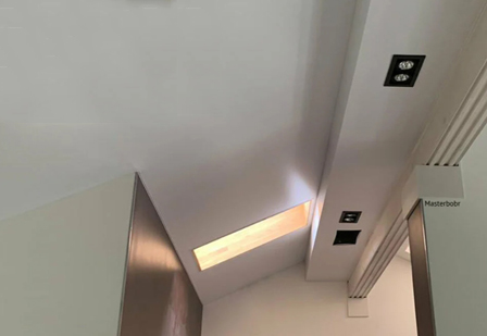 Натяжные потолки на Мансарде