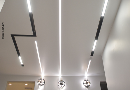 Трековые светильники, встроенные в натяжной потолок